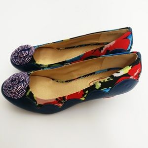 NEW Poetic License Floral Pumps